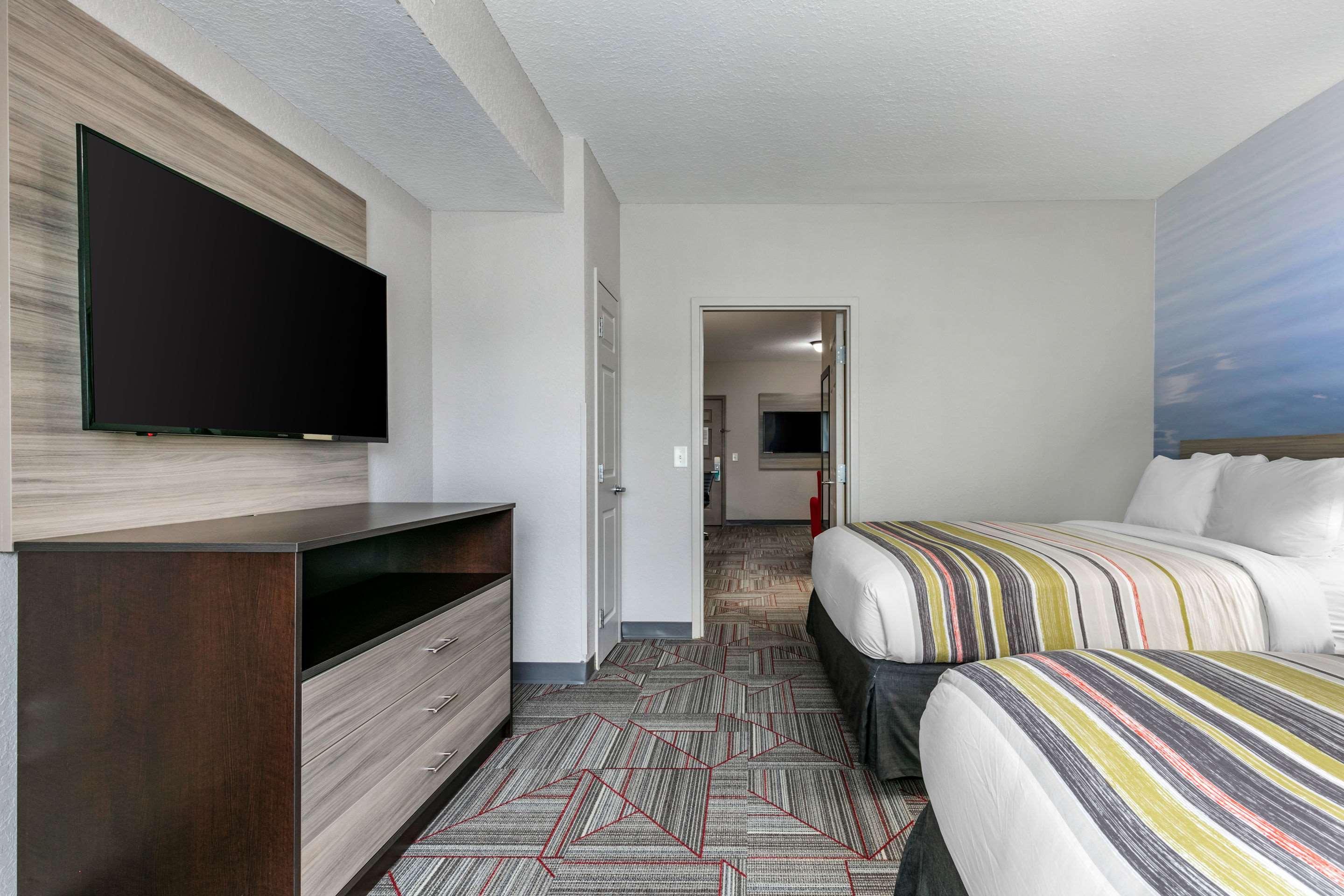 Готель Clarion Pointe Columbus-Bradley Park Екстер'єр фото