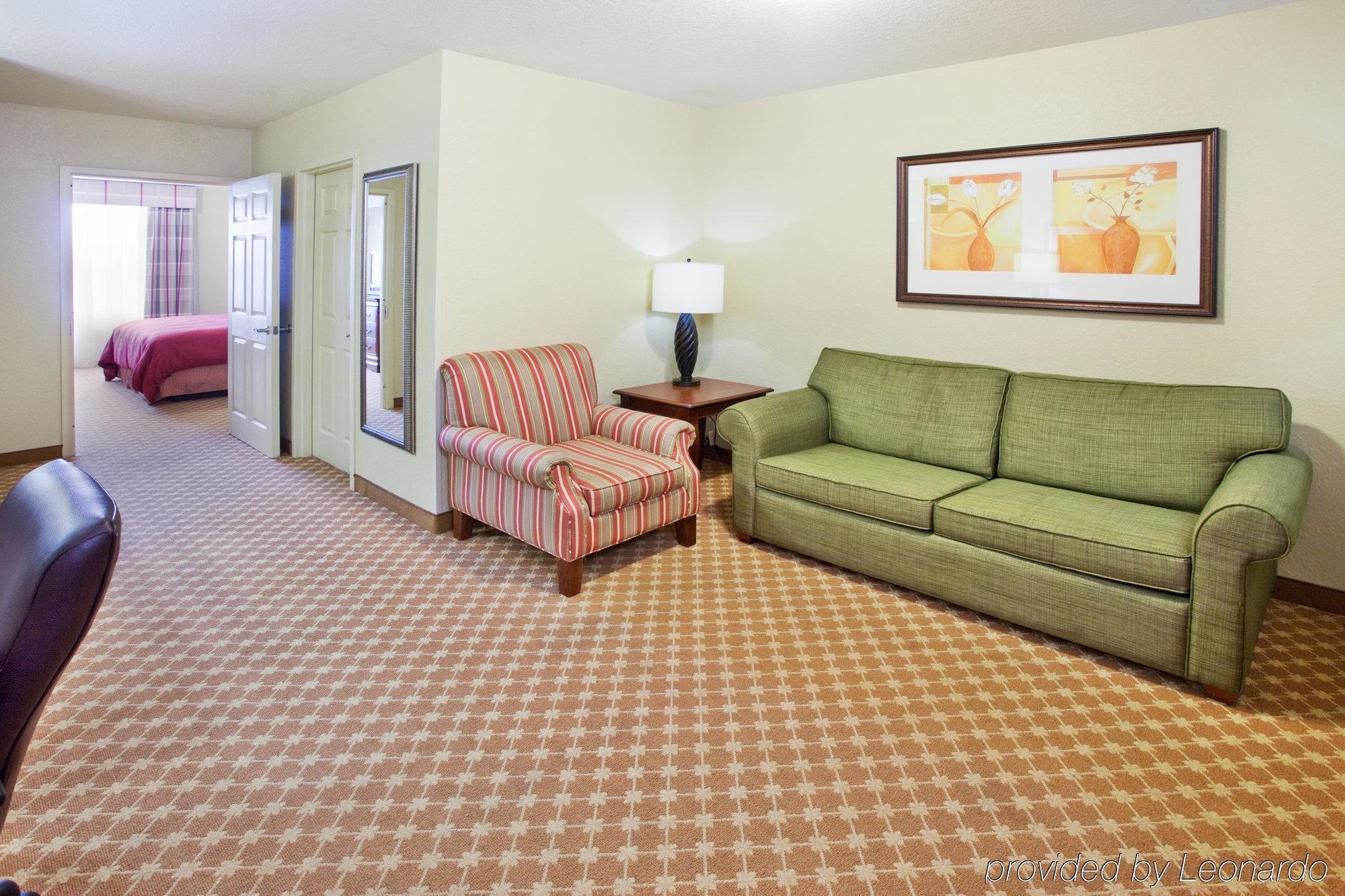 Готель Clarion Pointe Columbus-Bradley Park Екстер'єр фото