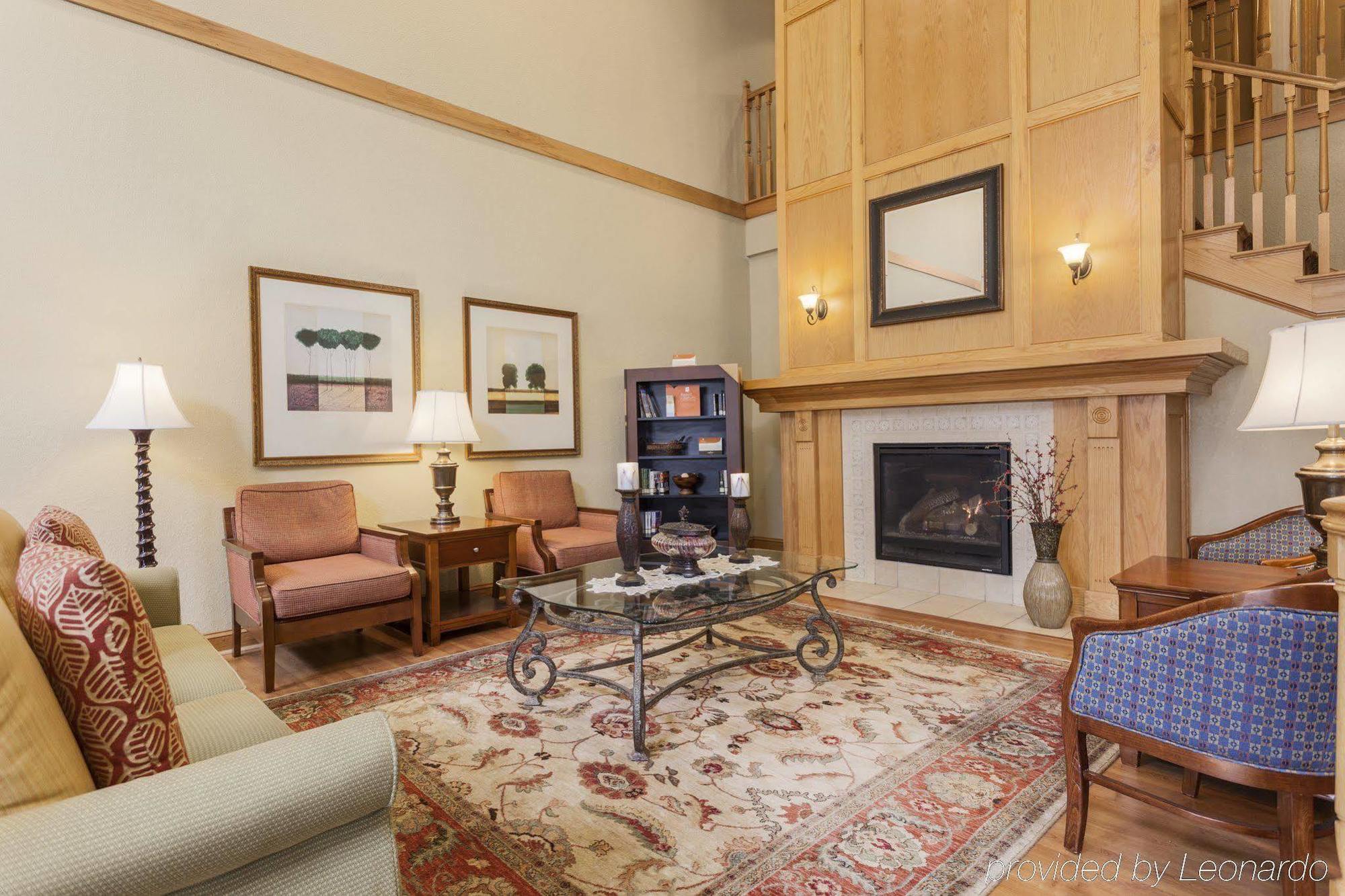 Готель Clarion Pointe Columbus-Bradley Park Екстер'єр фото