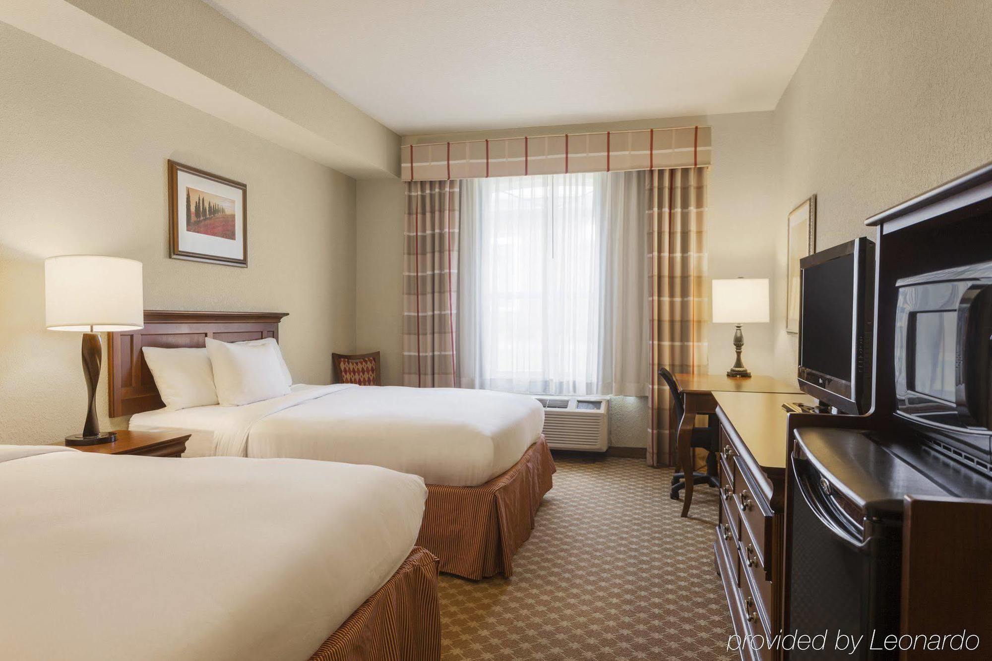 Готель Clarion Pointe Columbus-Bradley Park Екстер'єр фото